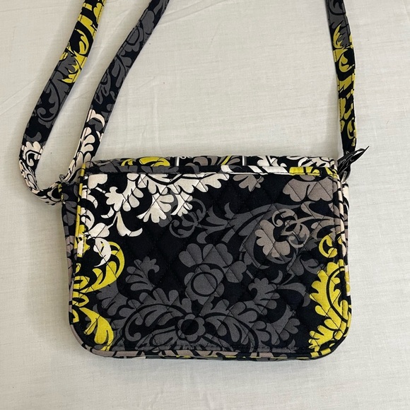 Vera Bradley Crossbody/adjustable strap - Picture 5 of 5